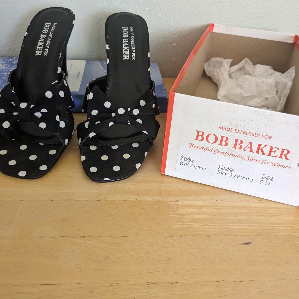 Women's Black Polka Dot Shoes Narrow 9